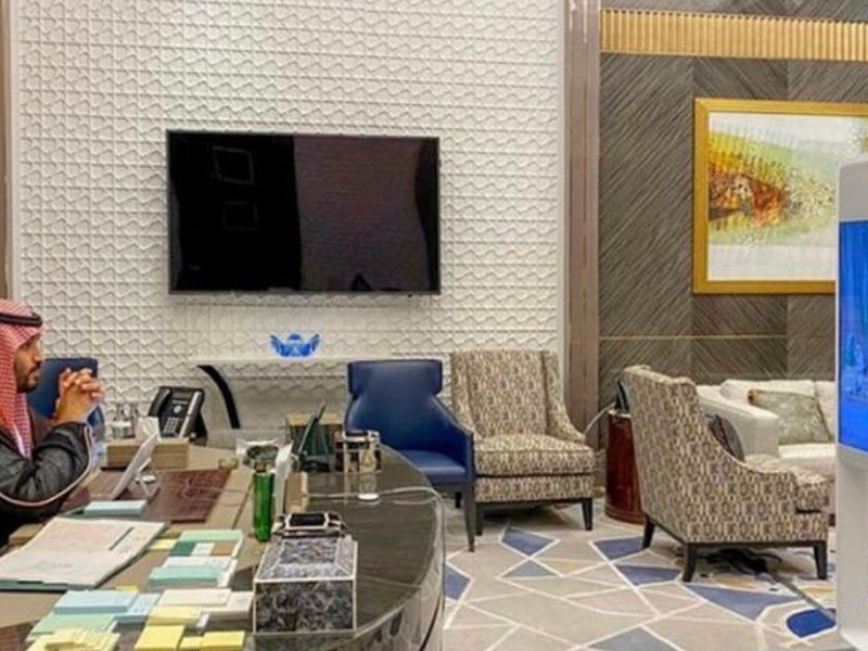لوحة في مكتب الأمير محمد بن سلمان تثير ضجة على مواقع التواصل